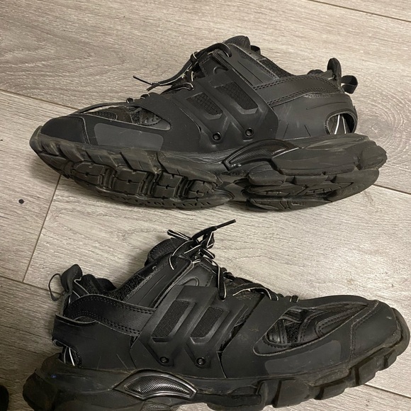 Balenciagas tracks size 10 eu44 don’t want them no more trying to get more - Picture 6 of 8